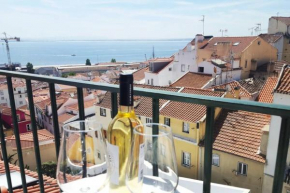 Alfama Stunning River and Historic City Views 2Bedrooms & 2Bathrooms AC Balcony 18th Century Building